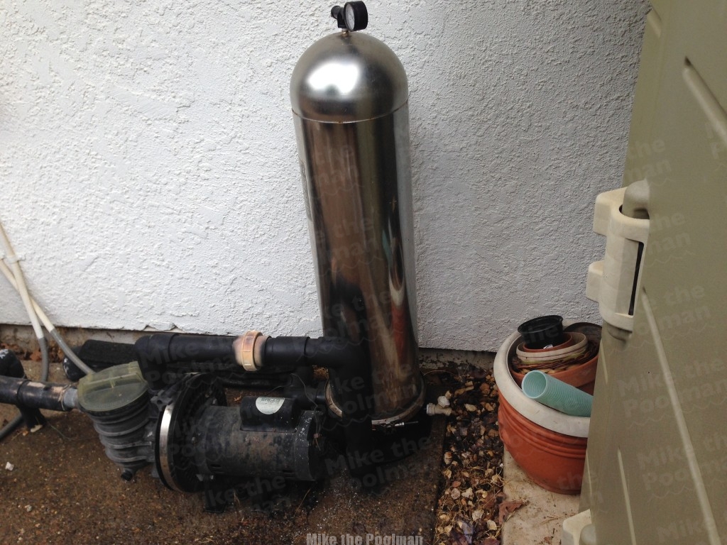 Cracked StaRite135TXR Pool Filter Base • Mike the Poolman