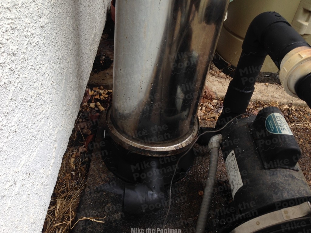 Cracked StaRite135TXR Pool Filter Base • Mike the Poolman