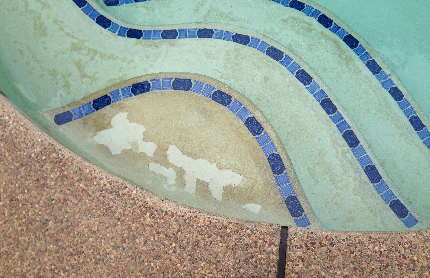 Protect Your Swimming Pool from the Top Step Pool Stain